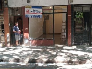 Foto 4 de Exc. Local Comercial con Baño   Sótano a Mts. de Av. Monroe y a 2/c Av. Cabildo