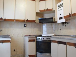 Foto 3 de VENDO!! CÃMODA CASA