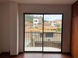 Foto 1 de HERMOSO DEPARTAMENTO EN VENTA, SECTOR AV. PUMAPUNGO