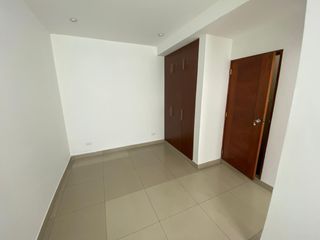 Foto 26 de SE VENDE DEPARTAMENTO CON COCHERA EN LA MOLINA