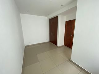 Foto 28 de SE VENDE DEPARTAMENTO CON COCHERA EN LA MOLINA