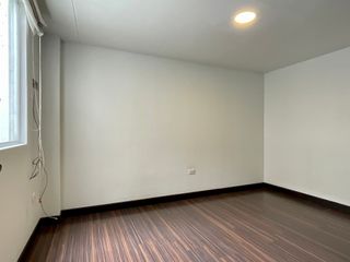 Foto 16 de En venta amplia casa de 3 niveles en Santa Bárbara, Bogotá