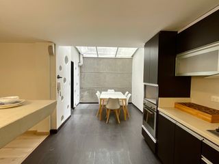 Foto 5 de En venta amplia casa de 3 niveles en Santa Bárbara, Bogotá