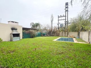 Foto 5 de Casa de tres dormitorios en Roldan pileta jardin amplia