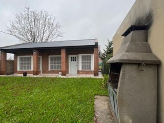 Foto 4 de Casa de tres dormitorios en Roldan pileta jardin amplia