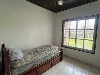 Foto 16 de Casa de tres dormitorios en Roldan pileta jardin amplia