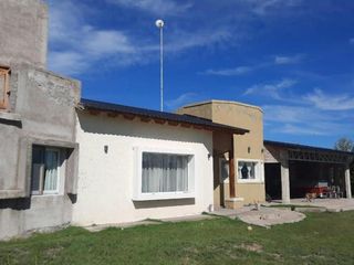 Foto 2 de Casa en venta - 3 Dormitorios 2 Baños - 5.000Mts2 - Mendoza