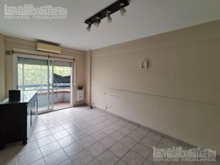 Foto 2 de Departamento en venta, 3 amb. Calderon de la Barca 1800, cochera, balcon, Monte Castro
