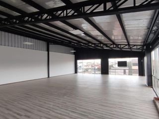 Foto 1 de Local Comercial ESTRENAR - Alquiler -180 a 500m² - Calderón