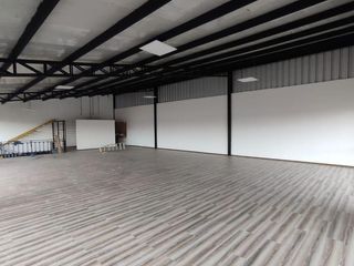 Foto 2 de Local Comercial ESTRENAR - Alquiler -180 a 500m² - Calderón