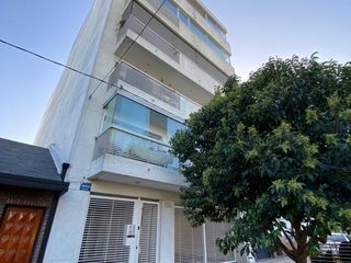 Foto 1 de Departamento de 2 ambientes en calle 3 e/ 37 y 38