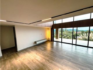 Foto 37 de Casa en Arriendo en Envigado El Escobero