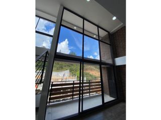 Foto 44 de Casa en Arriendo en Envigado El Escobero