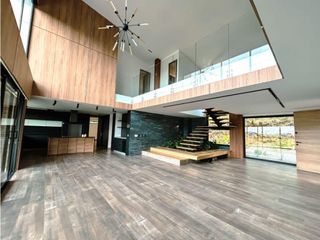 Foto 1 de Casa en Arriendo en Envigado El Escobero