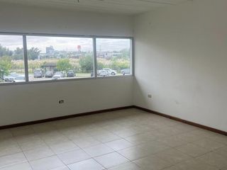 Foto 5 de Oficina en alquiler en Riviera Park, Benavidez, Tigre
