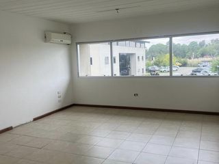 Foto 6 de Oficina en alquiler en Riviera Park, Benavidez, Tigre
