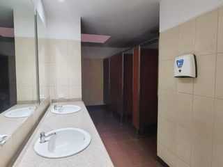Foto 15 de Alquiler Local Comercial Esquinero. Excelente Ubicación. AB