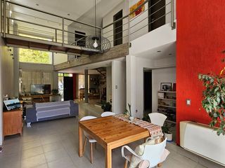 Foto 5 de INDEXA VENDE Casa de diseño en barrio IUPA