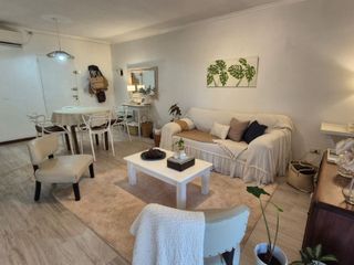 Foto 1 de IMPERDIBLE DEPARTAMENTO EN VENTA DE 2 DORMITORIOS CON PISCINA Y JARDÍN DE USO EXCLUSIVO.-