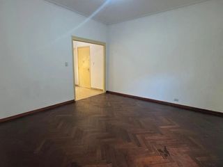 Foto 7 de Alquiler 2 Ambientes con Patio en Banfield.