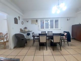 Foto 4 de Amplia casa con cochera y terraza de 110m2 en Nuñez