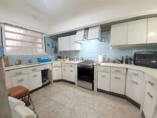 Foto 9 de Amplia casa con cochera y terraza de 110m2 en Nuñez