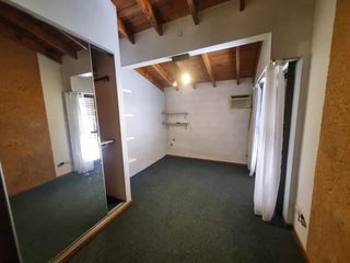 Foto 21 de Chalet en venta en Parque Johnston