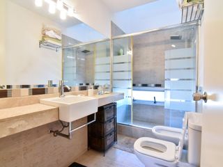 Foto 5 de VENTA DEPTO TIPLEX, TIPO CASA  - 2 COCH - PURA LUZ