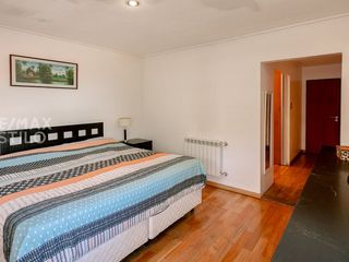 Foto 10 de Venta 2 casas en block, 5 dormit 4 baños Ringuelet