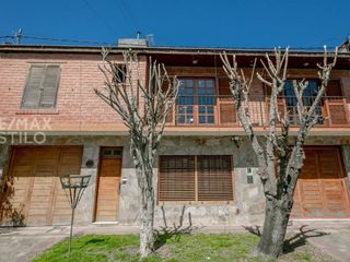 Foto 3 de Venta 2 casas en block, 5 dormit 4 baños Ringuelet