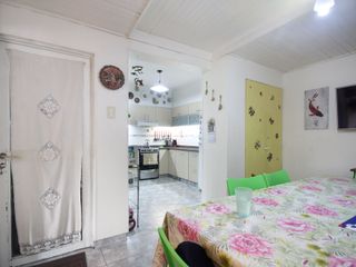 Foto 5 de CASA LOTE PROPIO 4 AMB TERRAZA PARQUE AVELLANEDA