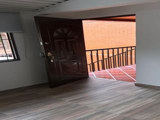 Foto 2 de APARTAMENTO en ARRIENDO en Bogotá LA ESMERALDA