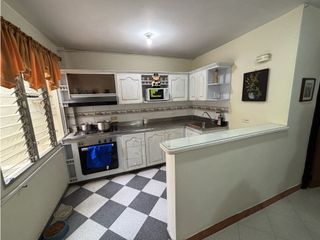 Foto 2 de Casa Bifamiliar en venta en  Cabañas Bello