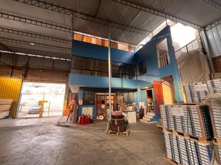 Foto 10 de Local en  Av, principal de VES, almacen de 1500m2