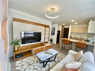 Foto 1 de Departamento en Calle Los Pinos 561 - San Isidro - Entre Av.