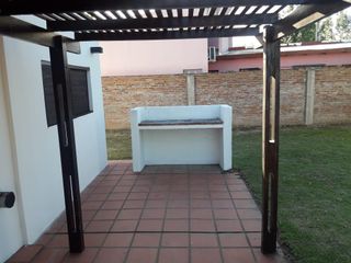 Foto 21 de Alquiler casa Fisherton con pileta y parrillero - Hostal del