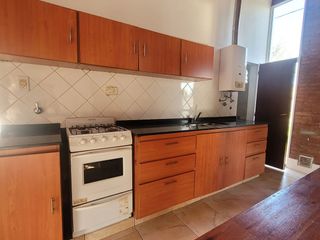 Foto 5 de Alquiler casa Fisherton con pileta y parrillero - Hostal del