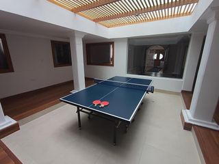 Foto 19 de Casa en Alquiler en Lomas de Monteserrín – Elegancia y Confort Moderno