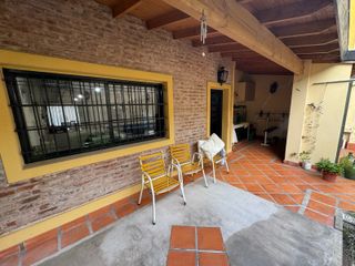 Foto 14 de Casa de 5 ambientes a la venta en Villa Urquiza