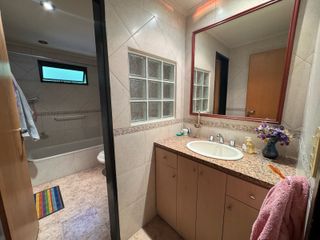 Foto 10 de Casa de 5 ambientes a la venta en Villa Urquiza