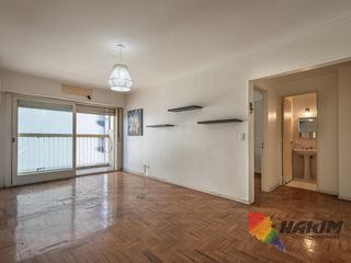 Foto 3 de Departamento 3 ambientes con balcón, cochera y baulera en Villa Urquiza