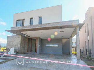 Foto 1 de -ALQUILER- Casa en Country Viento Sur