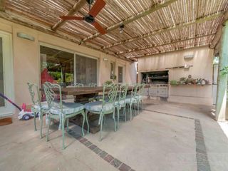 Foto 5 de Casa con 3 dormitorios, escritorio y playroom   en venta en Santa Barbara