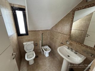 Foto 8 de Alquiler - Casa 3 dormitorios con cochera - Villa Norte, Goycoechea 1068, Villa Allende