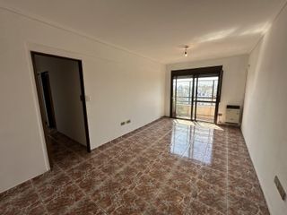 Foto 1 de Departamento en Alquiler 3 Ambientes Imperdible