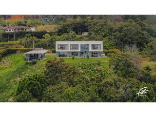 Foto 1 de CASA CAMPESTRE EN NORTEAMÉRICA, ANTIOQUIA