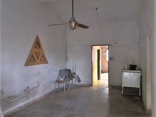Foto 3 de CASA EN REGULAR ESTADO CON SERVICIO DE LUZ Y AGUA (S/CONEX)