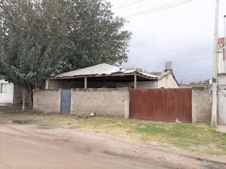 Foto 2 de CASA EN REGULAR ESTADO CON SERVICIO DE LUZ Y AGUA (S/CONEX)