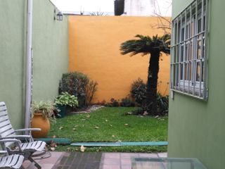 Foto 6 de Chalet en venta de 4 dormitorios c/ cochera en Villa Lugano