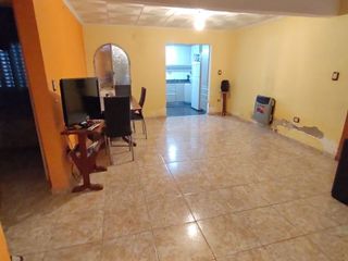 Foto 5 de Calle 152bis esq 521 - Casa 2 dormitorios c/ cochera y monoambiente